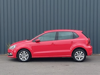 Used Volkswagen Polo 2016 for sale - 79546416: Photo