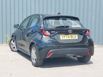 Used Toyota Yaris 2024 for sale - 79087081: Photo