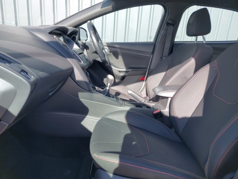 Used Ford Focus 2018 for sale - 76983443: Photo 5