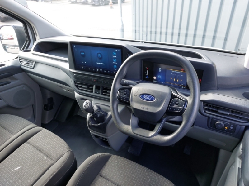 Used Ford Transit Custom 2024 for sale - 77832541: Photo 2