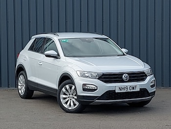 Used Volkswagen T-Roc 2019 for sale - 76083491: Photo