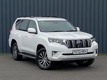 2022 - 2.8 D-4D 204 Invincible 5dr Auto 7 Seats