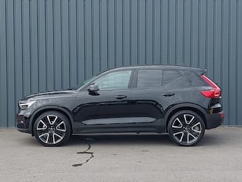Used Volvo XC40 2025 for sale - 79642132: Photo