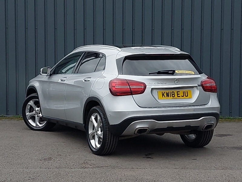 Used Mercedes-Benz GLA 2018 for sale - 77682584: Photo 3