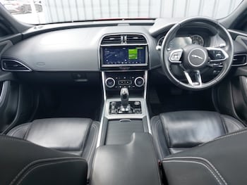 Used Jaguar XE 2019 for sale - 78945561: Photo