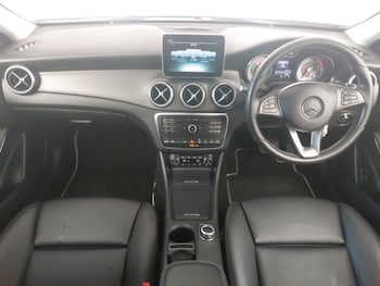 Used Mercedes-Benz GLA 2016 for sale - 79627465: Photo