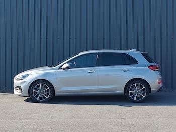 Used Hyundai i30 2023 for sale - 78442102: Photo