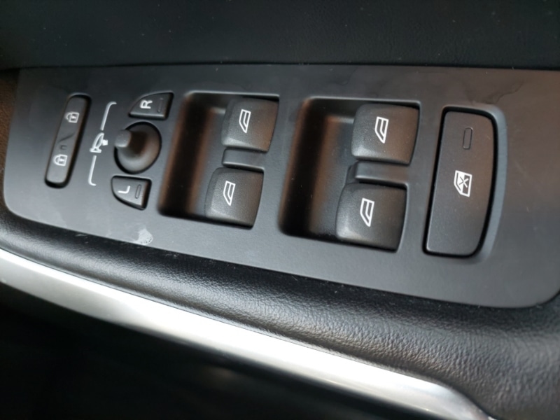 Used Volvo V40 2018 for sale - 78046504: Photo 15