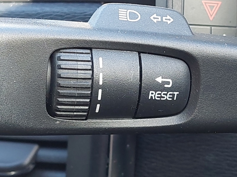 Used Volvo V40 2018 for sale - 78046504: Photo 18