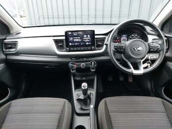 Used Kia Stonic 2021 for sale - 77721964: Photo