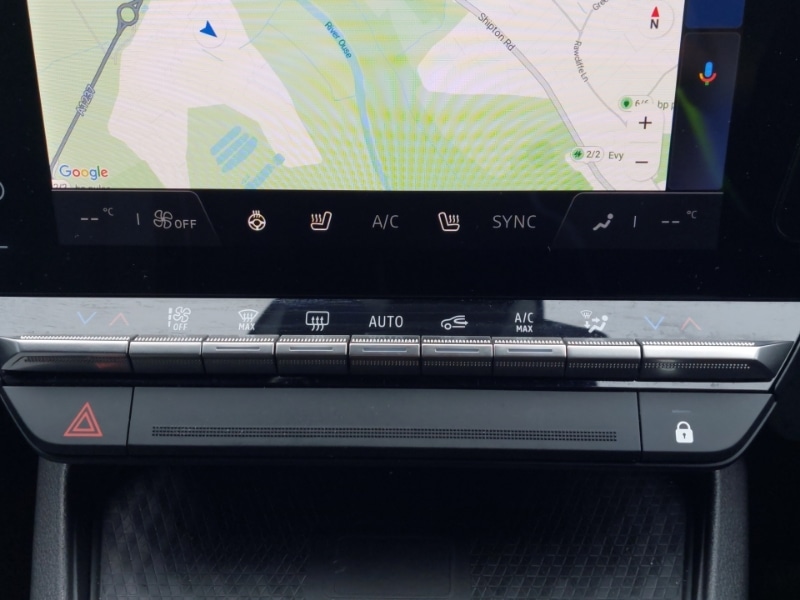 Used Renault Megane E Tech 2023 for sale - 77433429: Photo 15