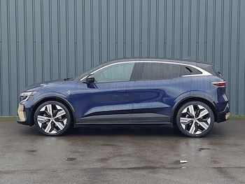 Used Renault Megane E Tech 2023 for sale - 77433429: Photo