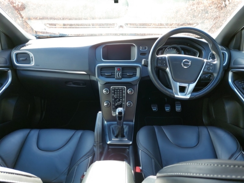 Used Volvo V40 2018 for sale - 78009987: Photo 2