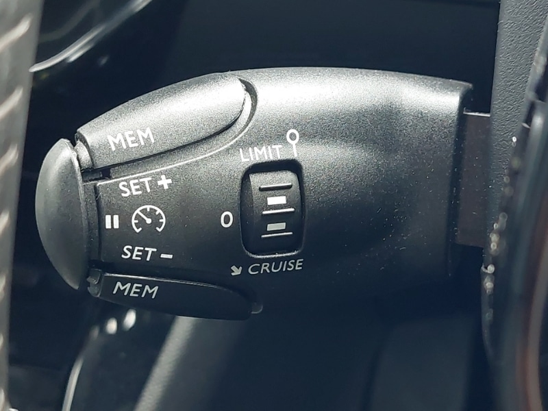 Used Peugeot 2008 2023 for sale - 76145442: Photo 13