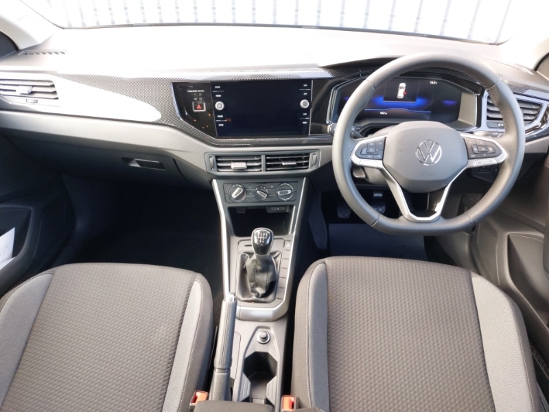 Used Volkswagen Polo 2024 for sale - 76052451: Photo 2