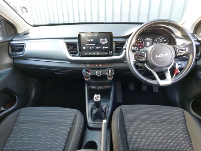 Used Kia Stonic 2022 for sale - 76408122: Photo 2