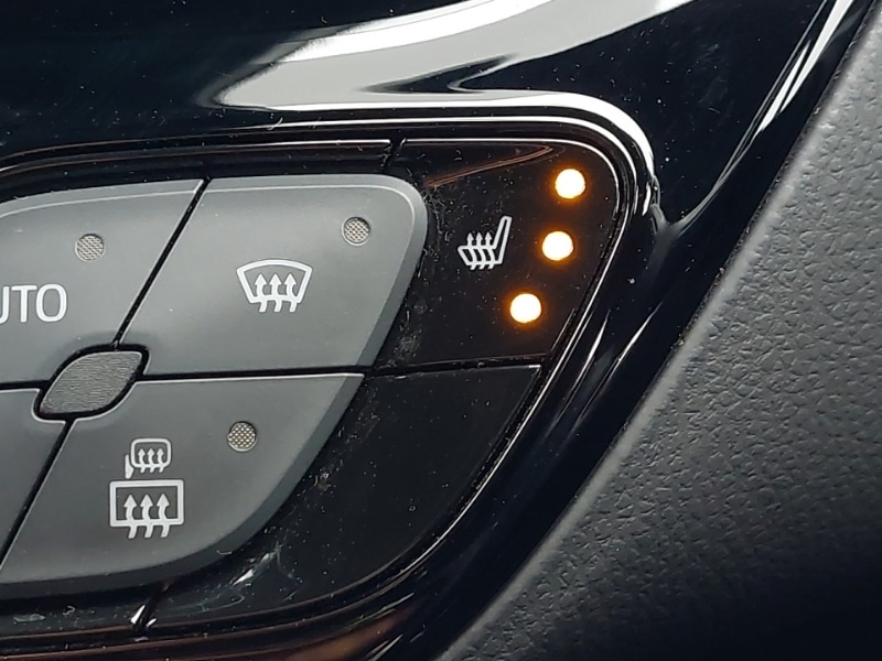 Used Toyota C-HR 2023 for sale - 78094101: Photo 16