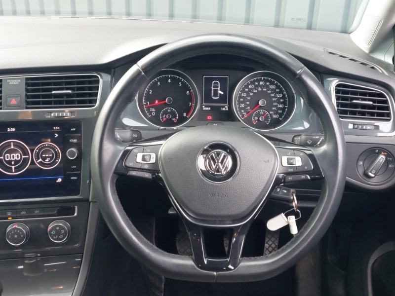 Used Volkswagen Golf 2018 for sale - 77596475: Photo 7