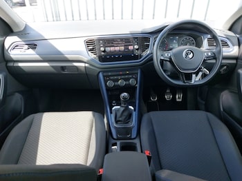 Used Volkswagen T-Roc 2021 for sale - 78511785: Photo