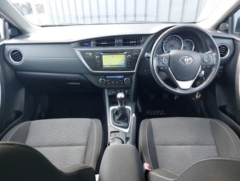 Used Toyota Auris 2015 for sale - 78527398: Photo