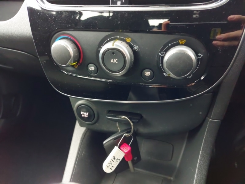 Used Renault Clio 2018 for sale - 77522790: Photo 11