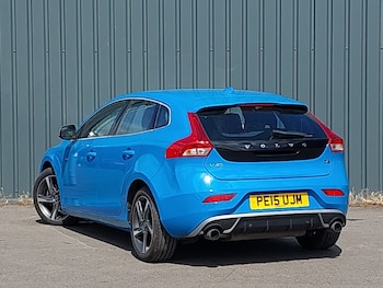 Used Volvo V40 2015 for sale - 78861030: Photo