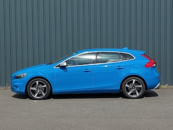 Used Volvo V40 2015 for sale - 78861030: Photo
