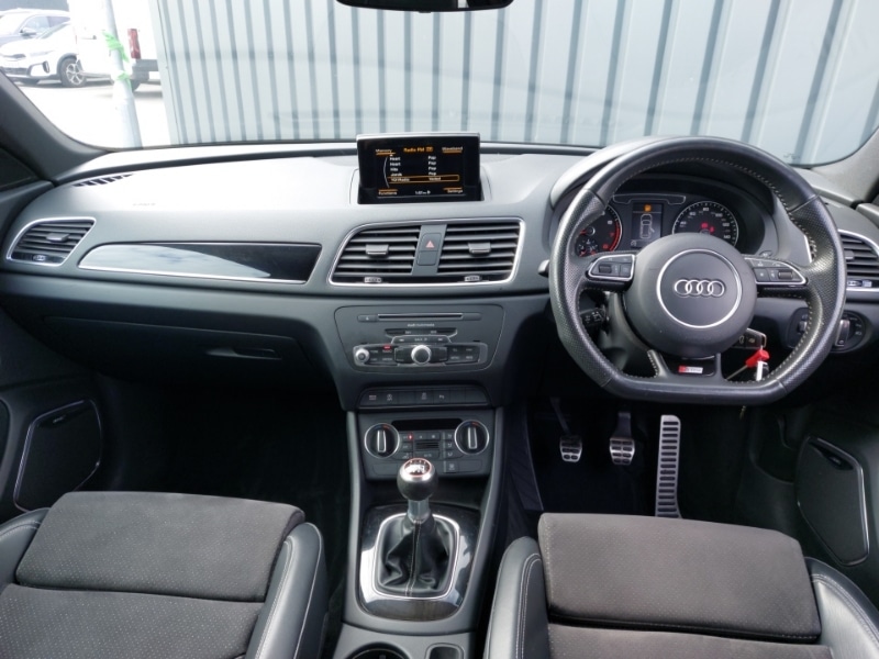 Used Audi Q3 2018 for sale - 76058925: Photo 2