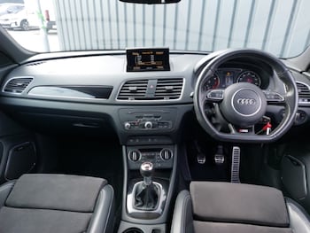 Used Audi Q3 2018 for sale - 76058925: Photo 2