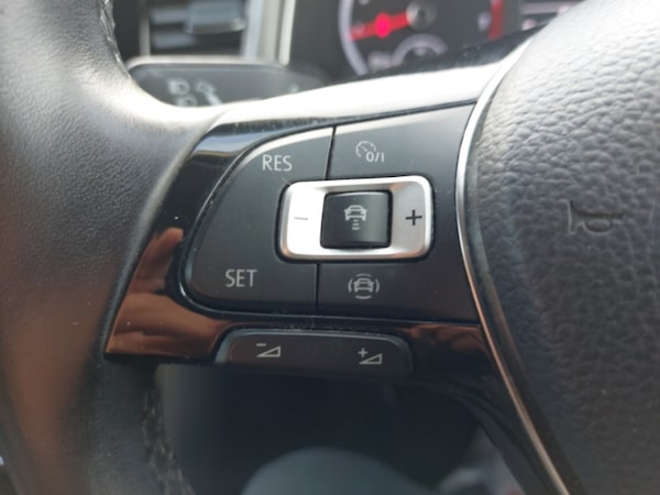 Used Volkswagen T-Roc 2020 for sale - 76244201: Photo 17