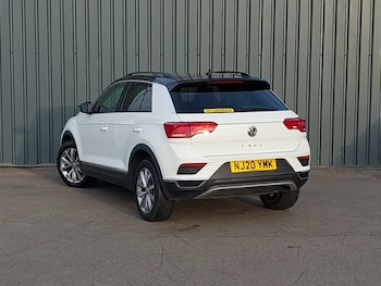 Used Volkswagen T-Roc 2020 for sale - 76244201: Photo