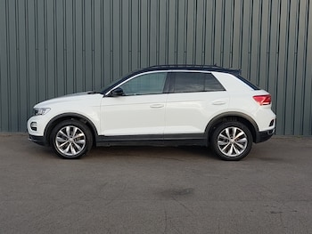 Used Volkswagen T-Roc 2020 for sale - 76244201: Photo