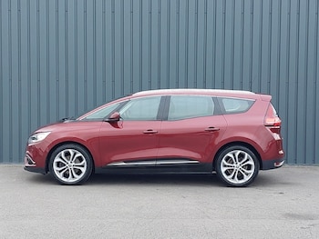 Used Renault Grand Scenic 2020 for sale - 76282315: Photo