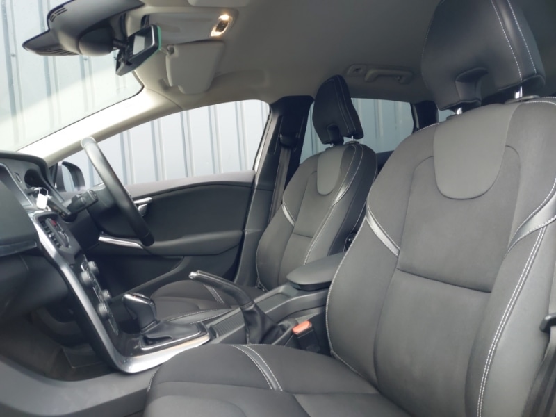 Used Volvo V40 2019 for sale - 77635900: Photo 5