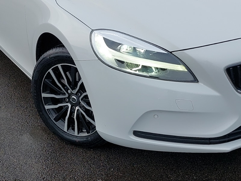 Used Volvo V40 2019 for sale - 77635900: Photo 9