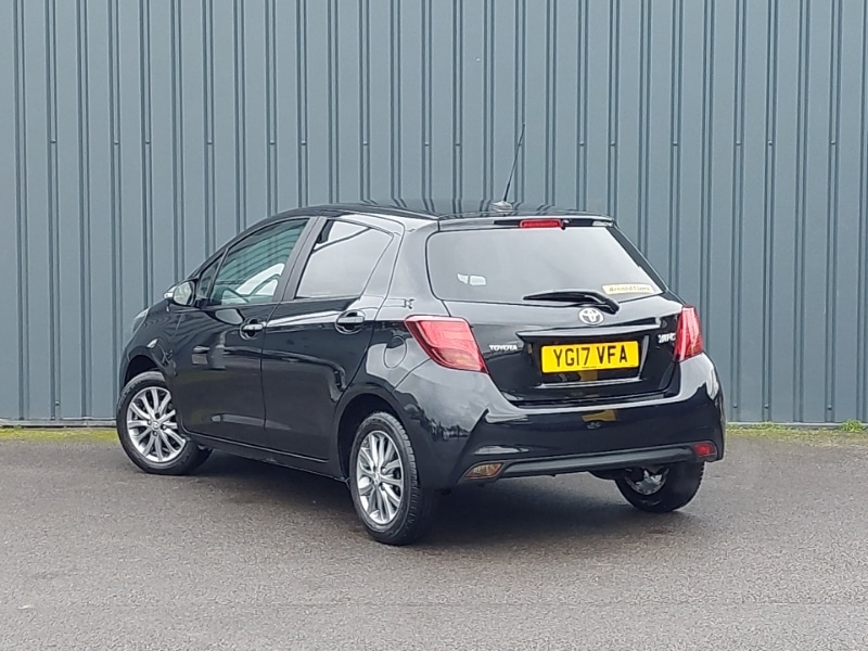 Used Toyota Yaris 2017 for sale - 77656779: Photo 3