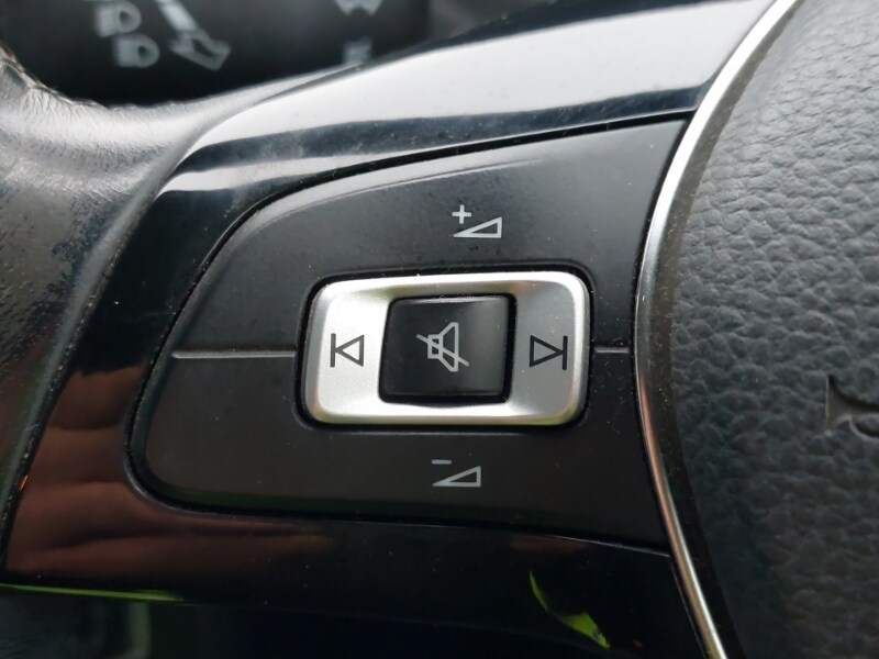 Used Volkswagen Polo 2015 for sale - 77209535: Photo 14