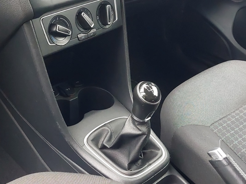 Used Volkswagen Polo 2015 for sale - 77209535: Photo 19