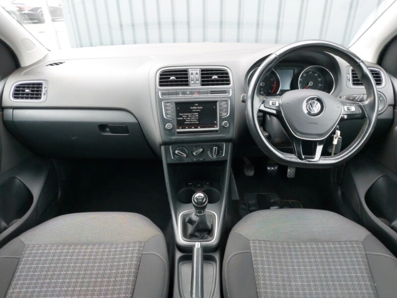Used Volkswagen Polo 2015 for sale - 77209535: Photo 2