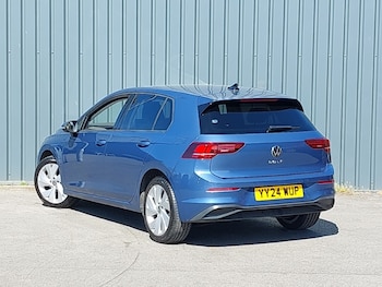 Used Volkswagen Golf 2024 for sale - 78391792: Photo