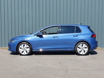 Used Volkswagen Golf 2024 for sale - 78391792: Photo