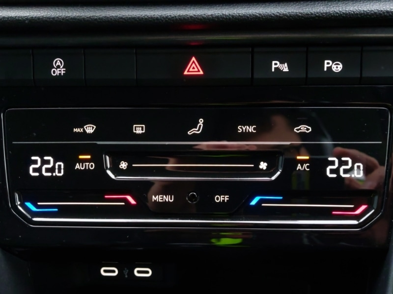 Used Volkswagen T-Roc 2023 for sale - 77466637: Photo 15