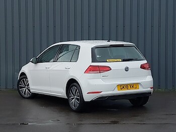 Used Volkswagen Golf 2018 for sale - 77352678: Photo
