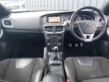 Used Volvo V40 2017 for sale - 79420669: Photo