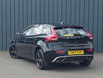 Used Volvo V40 2017 for sale - 79420669: Photo
