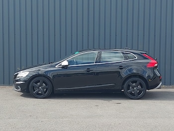 Used Volvo V40 2017 for sale - 79420669: Photo