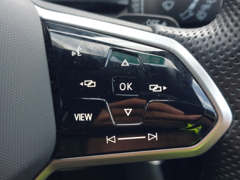 Used Volkswagen T-Roc 2023 for sale - 77644817: Photo 14