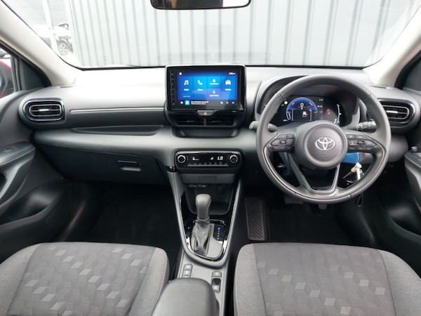 Used Toyota Yaris 2025 for sale - 76331832: Photo 2