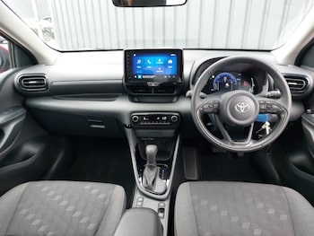Used Toyota Yaris 2025 for sale - 76331832: Photo 2