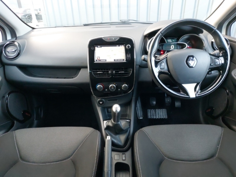 Used Renault Clio 2016 for sale - 76397404: Photo 2